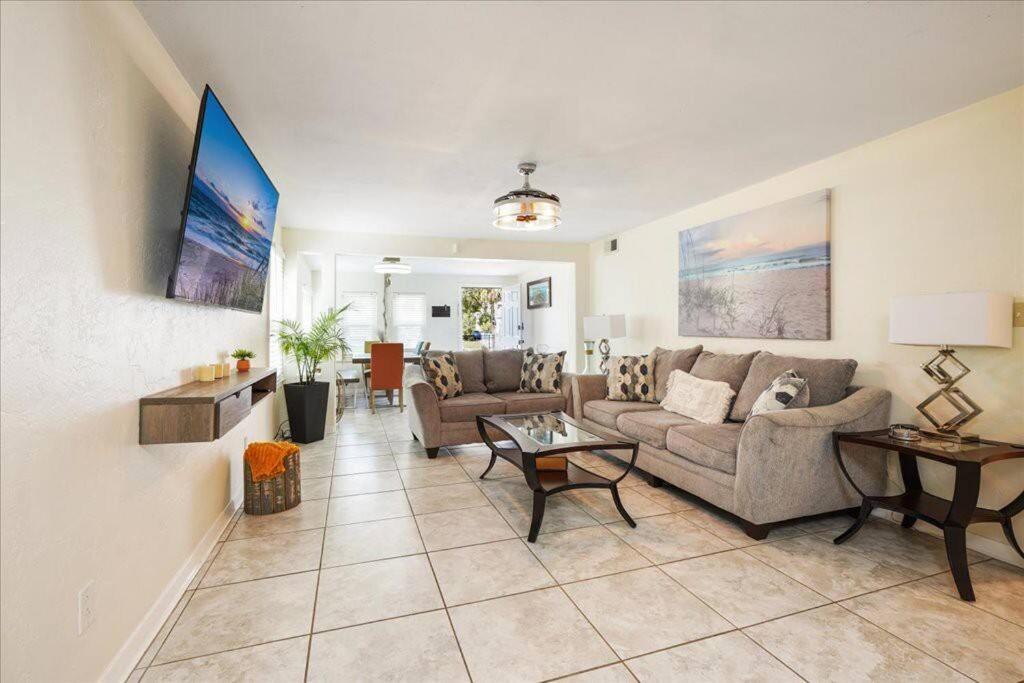 5 Minutes Walk To Beach 4Br/2Baths Daytona Beach Exterior photo